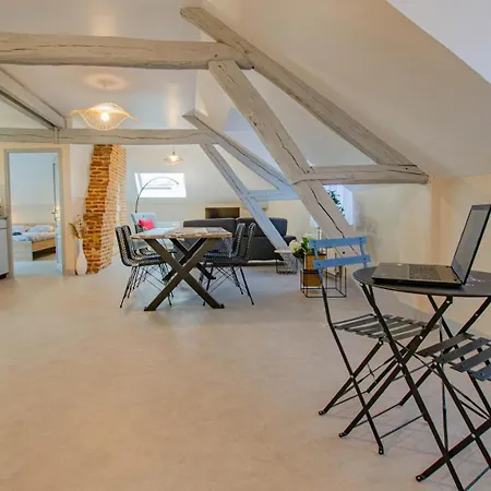 Le Presbytere Holiday home Laubressel